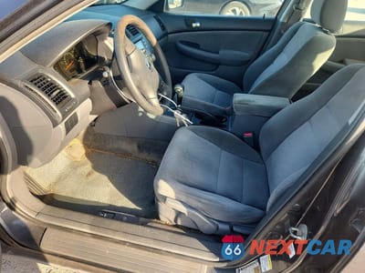 Zdjęcie 7 z 12 samochodu: 2005 HONDA ACCORD LX VIN:1HGCM56425A103853 - miniatura