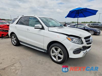 Czwarte zdjęcie samochodu z boku: 2016 MERCEDES-BENZ GLE 350 VIN:4JGDA5JB7GA670480 - miniatura