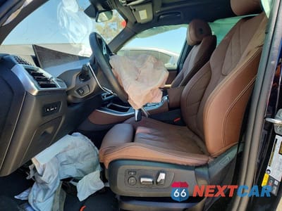 Zdjęcie 7 z 13 samochodu: 2026 BMW X5 XDRIVE50E VIN:5UX43EU06T9068432 - miniatura