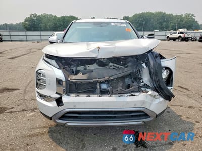 Piąte zdjęcie samochodu w środku: 2025 MITSUBISHI OUTLANDER SE VIN:JA4J4VA84SZ019329 - miniatura
