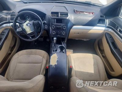 Zdjęcie 8 z 14 samochodu: 2017 FORD EXPLORER XLT VIN:1FM5K8DH9HGC59499 - miniatura