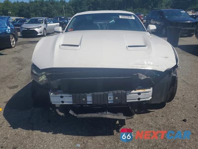 Piąte zdjęcie samochodu w środku: 2018 FORD MUSTANG VIN:1FA6P8TH1J5142213 - miniatura
