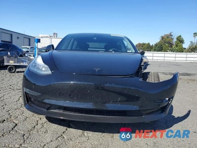 Piąte zdjęcie samochodu w środku: 2019 TESLA MODEL 3 VIN:5YJ3E1EA1KF421123 - miniatura