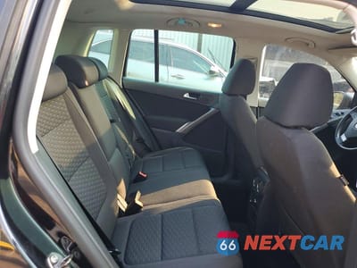 Zdjęcie 10 z 12 samochodu: 2010 VOLKSWAGEN TIGUAN SE VIN:WVGBV7AXXAW510655 - miniatura