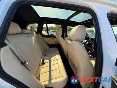 Zdjęcie 6 z 10 samochodu: 2019 BMW X3 SDRIVE30I VIN:5UXTR7C51KLF24957 - miniatura