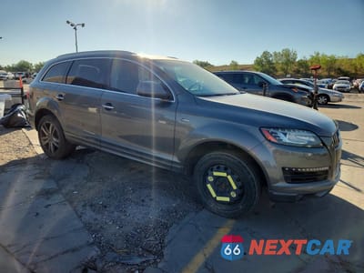 Czwarte zdjęcie samochodu z boku: 2014 AUDI Q7 PREMIUM PLUS VIN:WA1LGAFE4ED019100 - miniatura