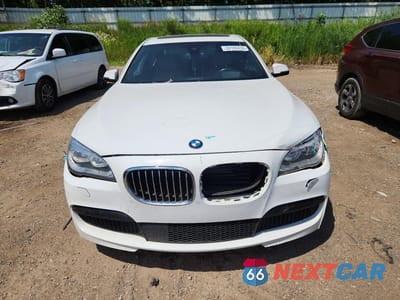 Piąte zdjęcie samochodu w środku: 2015 BMW 750 LXI VIN:WBAYF8C52FD655167 - miniatura