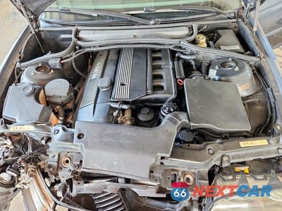 Zdjęcie 11 z 13 samochodu: 2002 BMW 325 VIN:WBABN334X2JW51706 - miniatura