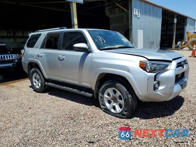 Czwarte zdjęcie samochodu z boku: 2021 TOYOTA 4RUNNER VIN:JTEMU5JR5M5933283 - miniatura
