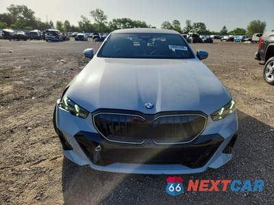 Piąte zdjęcie samochodu w środku: 2024 BMW 540 XI VIN:WBA63FJ07RCS03219 - miniatura