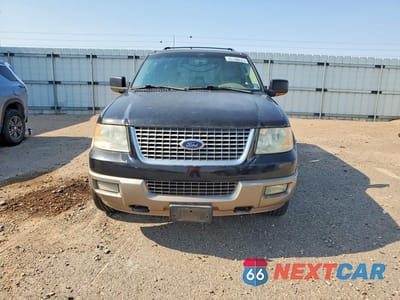 Piąte zdjęcie samochodu w środku: 2004 FORD EXPEDITION EDDIE BAUER VIN:1FMFU18L44LA54839 - miniatura