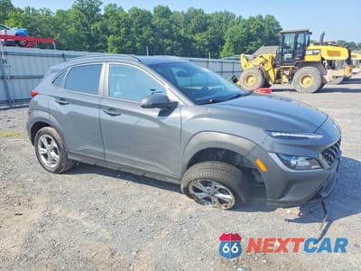 Czwarte zdjęcie samochodu z boku: 2023 HYUNDAI KONA SEL VIN:KM8K6CAB7PU041054 - miniatura