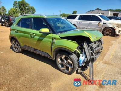 Czwarte zdjęcie samochodu z boku: 2023 HYUNDAI VENUE SEL VIN:KMHRC8A37PU217291 - miniatura
