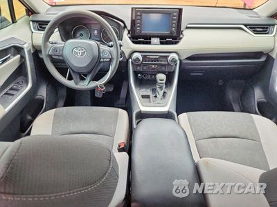 Zdjęcie 8 z 12 samochodu: 2019 TOYOTA RAV4 XLE VIN:2T3W1RFV9KC003168 - miniatura