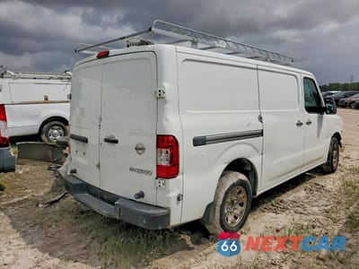 Trzecie zdjęcie samochodu z tyłu: 2020 NISSAN NV 2500 HD SV VIN:1N6BF0KY4LN811475 - miniatura