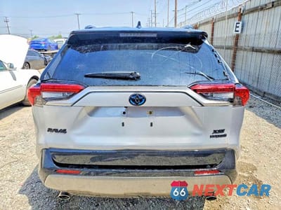 Zdjęcie 6 z 13 samochodu: 2024 TOYOTA RAV4 VIN:JTME6RFV8RJ061504 - miniatura