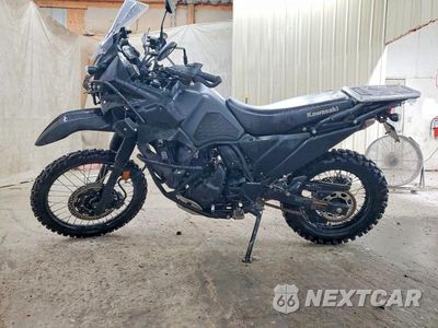 Trzecie zdjęcie samochodu z tyłu: 2022 KAWASAKI KL650 L VIN:ML5KLEL12NDA02721 - miniatura