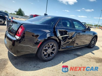 Trzecie zdjęcie samochodu z tyłu: 2022 CHRYSLER 300 TOURING L VIN:2C3CCASG4NH222455 - miniatura