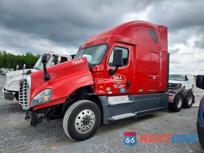 2018 FREIGHTLINER CASCADIA 125 SEMI TRUCK 1FUJGLDR4JLJK5053 - główne zdjęcie licytacji z USA - miniatura