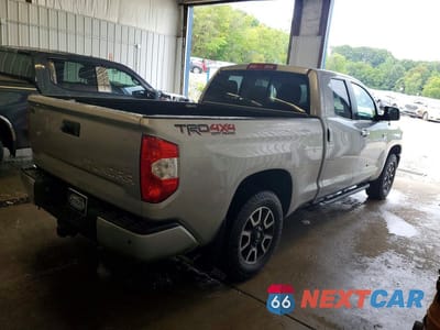 Trzecie zdjęcie samochodu z tyłu: 2018 TOYOTA TUNDRA DOUBLE CAB LIMITED VIN:5TFBY5F13JX693668 - miniatura