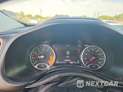 Zdjęcie 9 z 12 samochodu: 2016 JEEP RENEGADE LIMITED VIN:ZACCJBDT2GPC75996 - miniatura