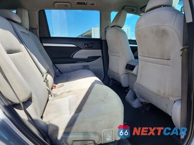 Zdjęcie 11 z 14 samochodu: 2019 TOYOTA HIGHLANDER LE VIN:5TDZARFH3KS047464 - miniatura