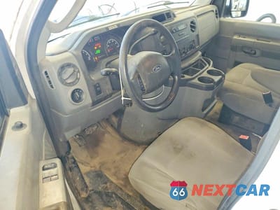 Zdjęcie 8 z 13 samochodu: 2009 FORD E250 - DELIVERY VAN VIN:1FTNE24WX9DA48693 - miniatura