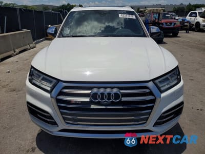 Piąte zdjęcie samochodu w środku: 2018 AUDI SQ5 PRESTIGE VIN:WA1C4AFY8J2182275 - miniatura