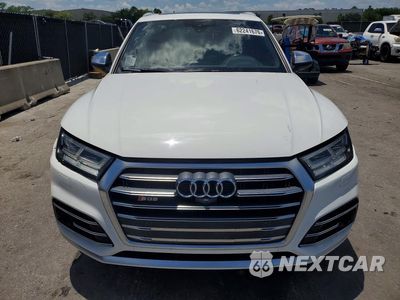 Piąte zdjęcie samochodu w środku: 2018 AUDI SQ5 PRESTIGE VIN:WA1C4AFY8J2182275 - miniatura