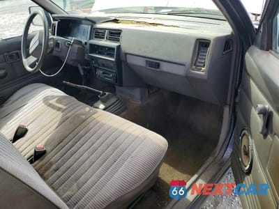 Zdjęcie 8 z 13 samochodu: 1992 NISSAN TRUCK SHORT WHEELBASE VIN:1N6SD11S3NC356819 - miniatura