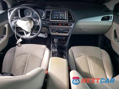 Zdjęcie 8 z 12 samochodu: 2018 HYUNDAI SONATA SEL VIN:5NPE34AF5JH650907 - miniatura