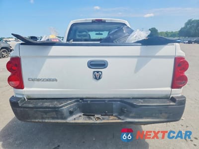 Zdjęcie 6 z 12 samochodu: 2005 DODGE DAKOTA QUAD VIN:1D7HE28K05S193550 - miniatura