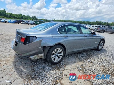 Trzecie zdjęcie samochodu z tyłu: 2011 BMW 740 LI VIN:WBAKB4C54BC574889 - miniatura