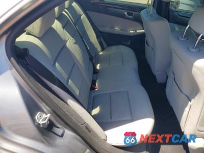 Zdjęcie 10 z 12 samochodu: 2010 MERCEDES-BENZ E 350 VIN:WDDHF5GB2AA073894 - miniatura