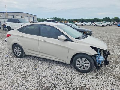Czwarte zdjęcie samochodu z boku: 2017 HYUNDAI ACCENT SE VIN:KMHCT4AE9HU262671 - miniatura