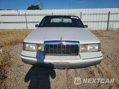 Piąte zdjęcie samochodu w środku: 1991 LINCOLN TOWN CAR SIGNATURE VIN:1LNCM82W0MY618567 - miniatura