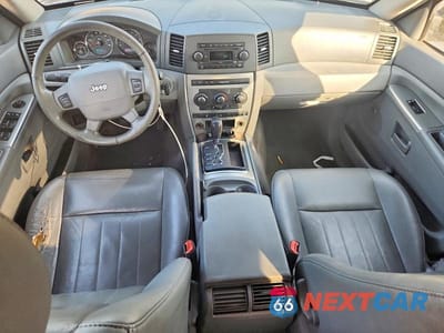Zdjęcie 8 z 12 samochodu: 2007 JEEP GRAND CHEROKEE LAREDO VIN:1J8GR48K67C522859 - miniatura