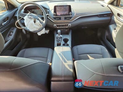 Zdjęcie 8 z 12 samochodu: 2025 NISSAN ALTIMA SV VIN:1N4BL4DV2SN341487 - miniatura