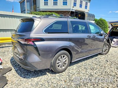Trzecie zdjęcie samochodu z tyłu: 2024 TOYOTA SIENNA LE VIN:5TDBRKEC3RS219106 - miniatura