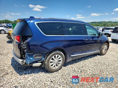 Trzecie zdjęcie samochodu z tyłu: 2018 CHRYSLER PACIFICA TOURING L VIN:2C4RC1BG5JR197818 - miniatura