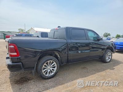 Trzecie zdjęcie samochodu z tyłu: 2023 RAM 1500 LARAMIE VIN:1C6SRFJTXPN525176 - miniatura