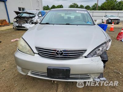 Piąte zdjęcie samochodu w środku: 2005 TOYOTA CAMRY LE VIN:4T1BE32K05U004233 - miniatura