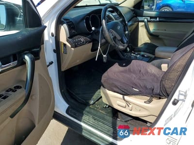 Zdjęcie 8 z 13 samochodu: 2011 KIA SORENTO EX VIN:5XYKUDA29BG153851 - miniatura