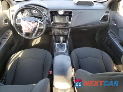 Zdjęcie 8 z 12 samochodu: 2012 CHRYSLER 200 TOURING VIN:1C3CCBBB6CN172933 - miniatura