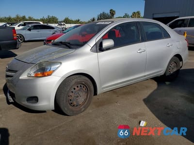 2007 TOYOTA YARIS BASE JTDBT923671035044 - główne zdjęcie licytacji z USA - miniatura