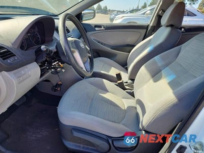 Zdjęcie 7 z 12 samochodu: 2016 HYUNDAI ACCENT SE VIN:KMHCT5AE0GU256200 - miniatura