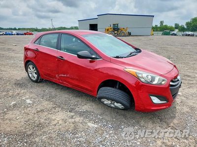 Czwarte zdjęcie samochodu z boku: 2014 HYUNDAI ELANTRA GT BASE VIN:KMHD35LH8EU199740 - miniatura