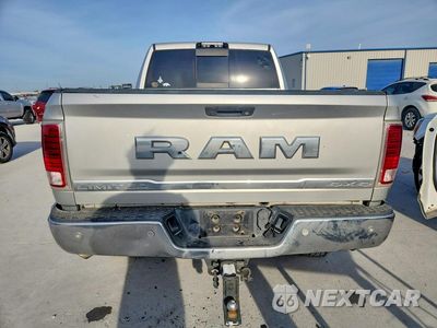 Zdjęcie 6 z 13 samochodu: 2017 RAM 2500 LONGHORN VIN:3C6UR5GJ8HG569034 - miniatura