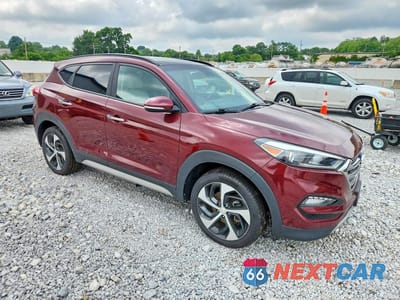 Czwarte zdjęcie samochodu z boku: 2018 HYUNDAI TUCSON LIMITED VIN:KM8J3CA23JU608937 - miniatura