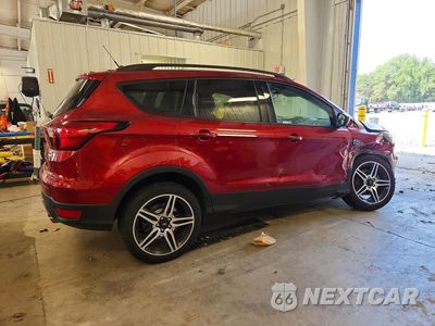 Trzecie zdjęcie samochodu z tyłu: 2019 FORD ESCAPE SEL VIN:1FMCU9HD6KUB04089 - miniatura